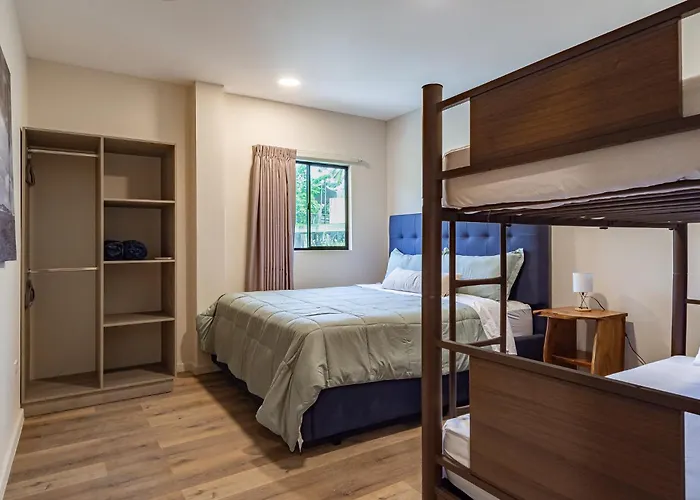 Lora Loca Inn